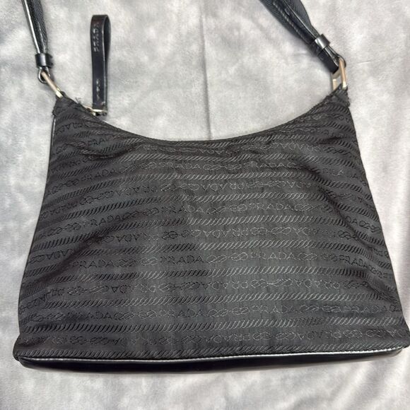 Prada shoulder bag - Picture 7 of 8